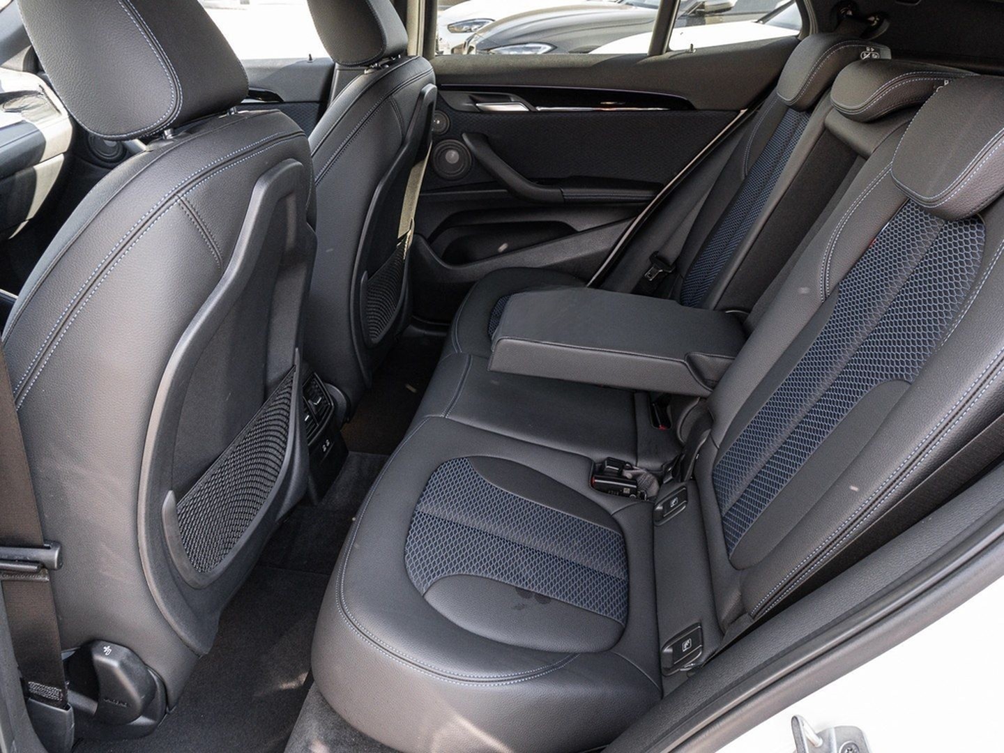 BMW X2 M35i Pano, Rückfahrkamera, PDC, Sitzheizung foto 15
