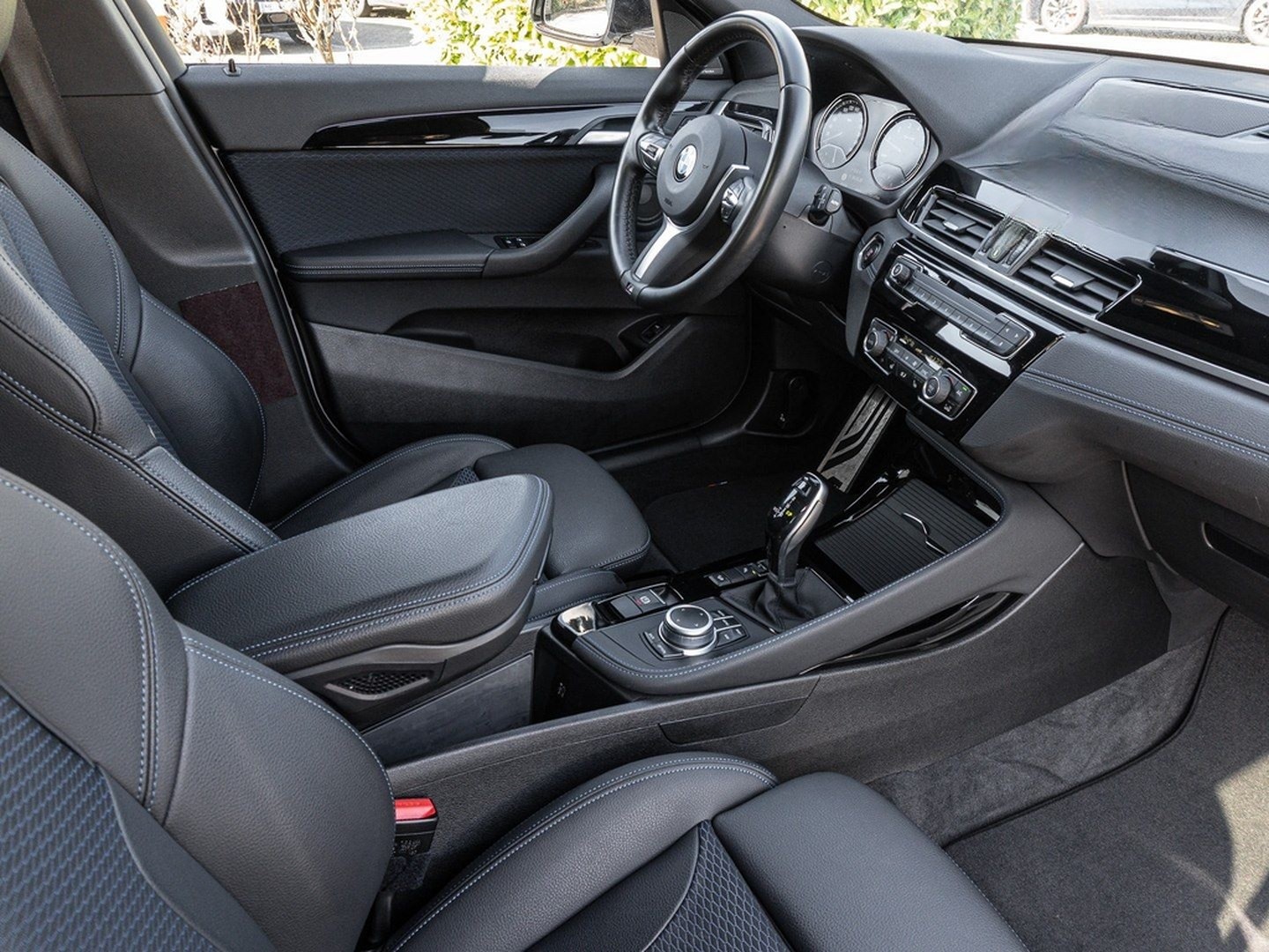 BMW X2 M35i Pano, Rückfahrkamera, PDC, Sitzheizung foto 7