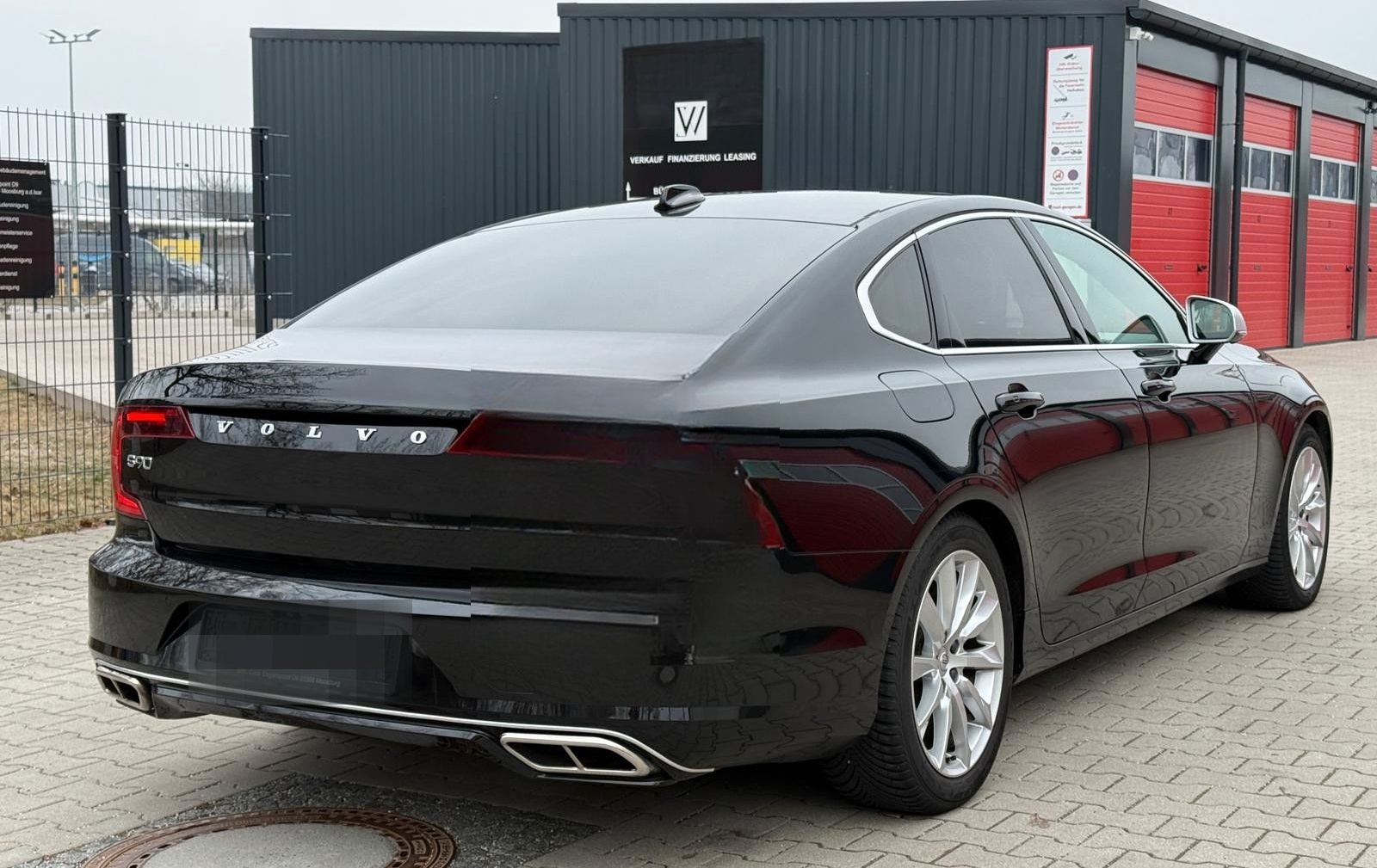 Volvo S90 Lim. R Design AWD LED NAVI HUD B&W LEDER foto 4