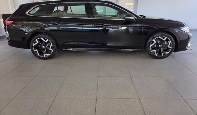 Volkswagen Passat Variant R-Line 2.0 TDI 4MOT MATRIX NAV AH foto 5