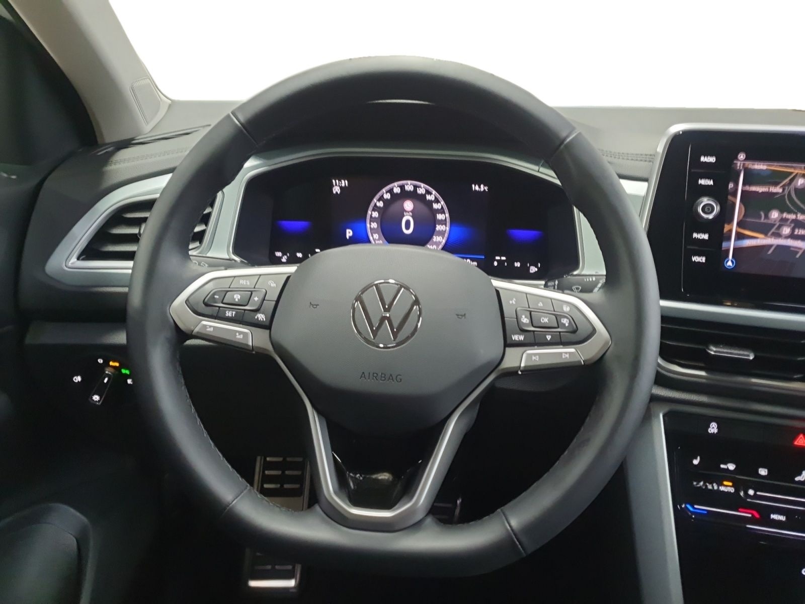 Volkswagen T-Roc Life GOAL 1.5 TSI DSG LED+RearView+STANDHZ foto 12