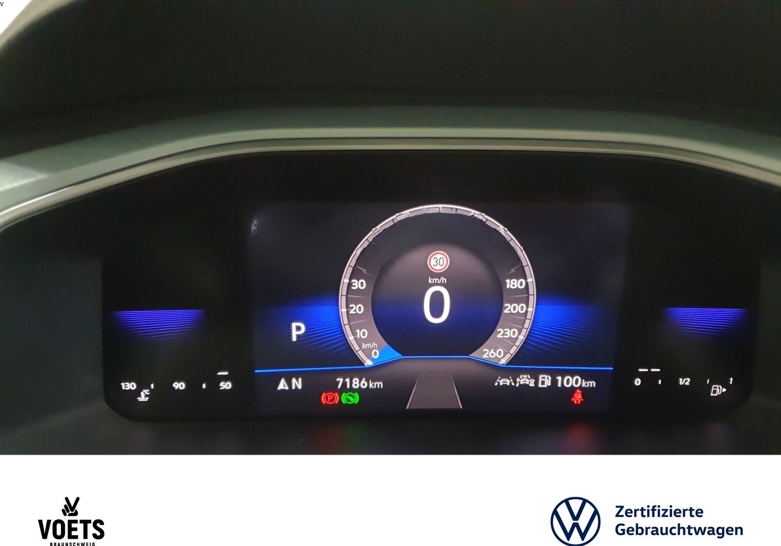 Volkswagen T-Roc Life GOAL 1.5 TSI DSG LED+RearView+STANDHZ foto 13