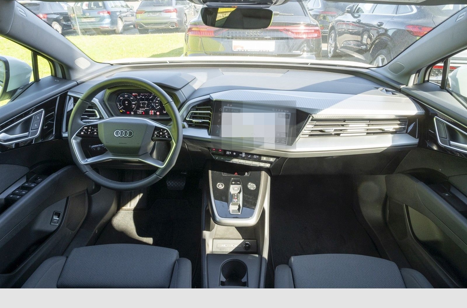 Audi Q4 45 e-tron AHK,PDC,LED foto 11