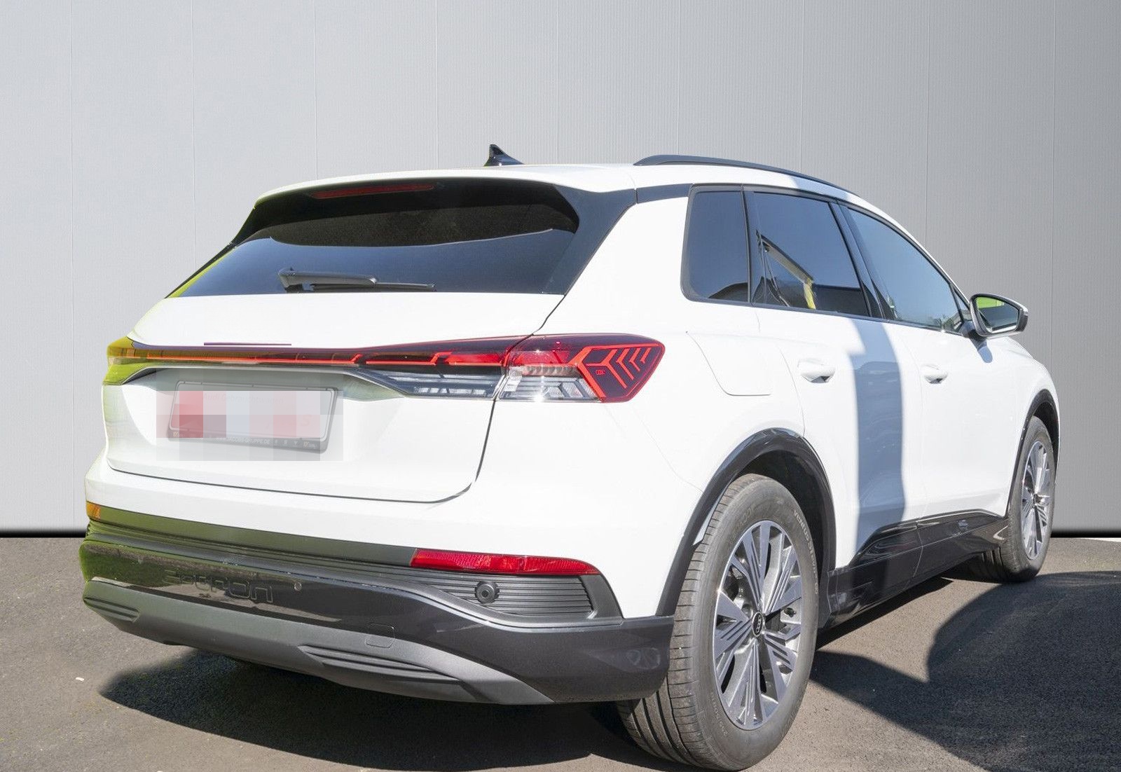 Audi Q4 45 e-tron AHK,PDC,LED foto 3