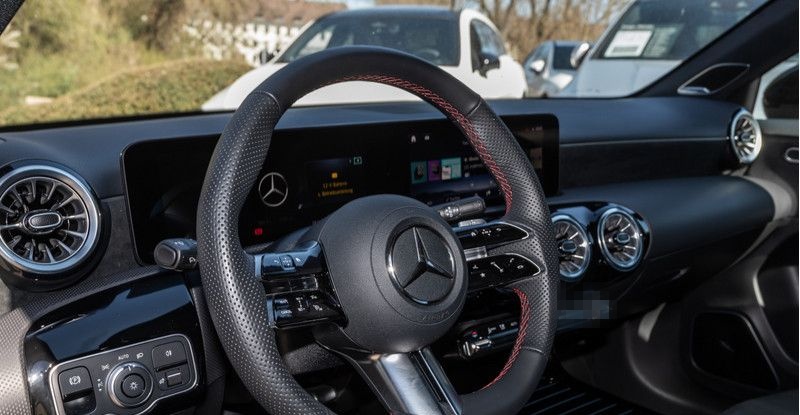 Mercedes-Benz A 220 d AMG-Sport/MLB/360/Burm/Stdhz/Night/19' foto 11