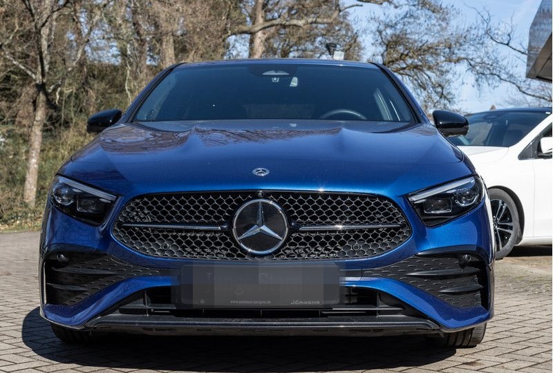 Mercedes-Benz A 220 d AMG-Sport/MLB/360/Burm/Stdhz/Night/19' foto 3