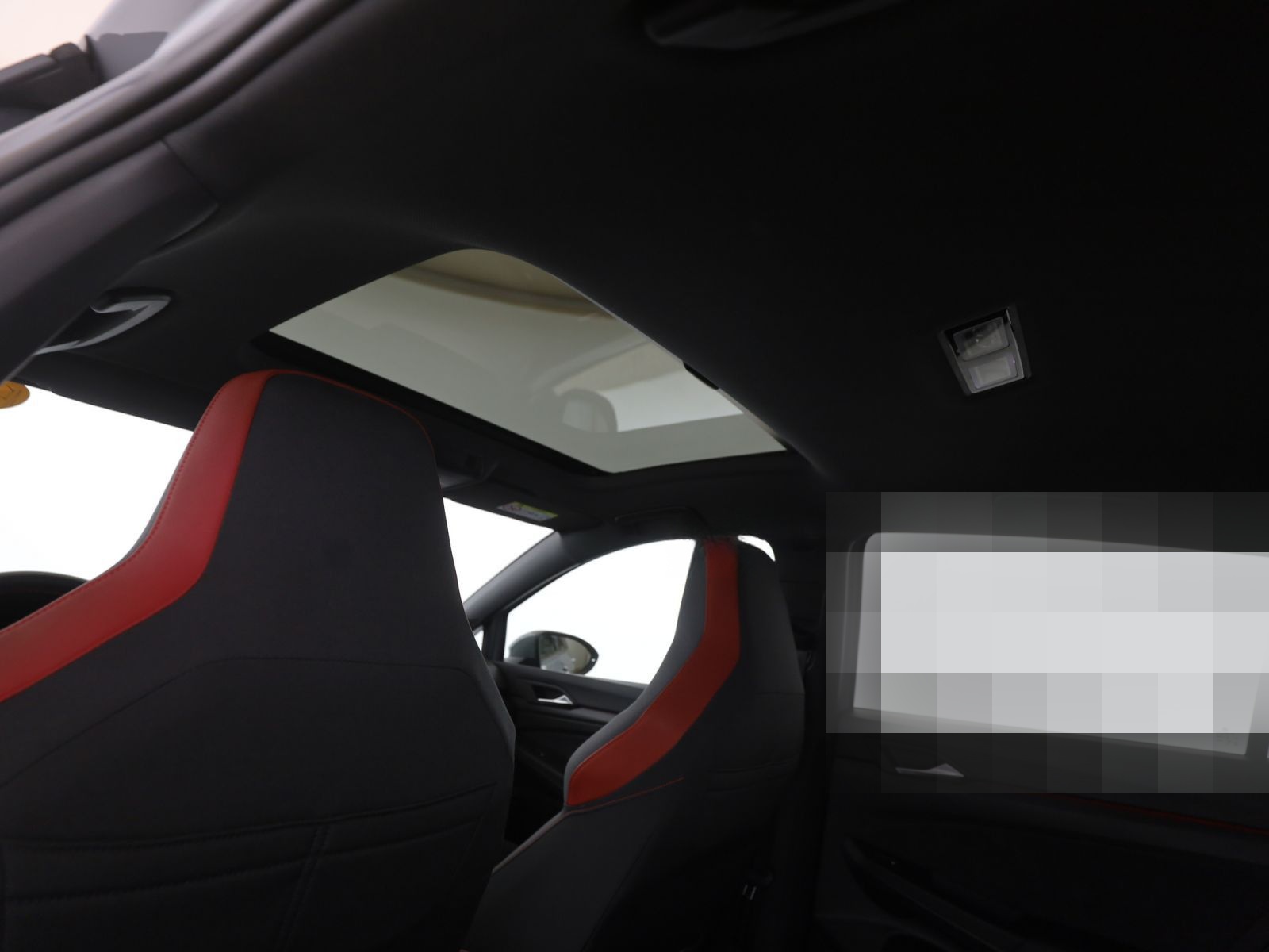 Volkswagen Golf VIII 2.0 TSI GTI Pano+Matrix+RFK+Navi+Apple foto 11