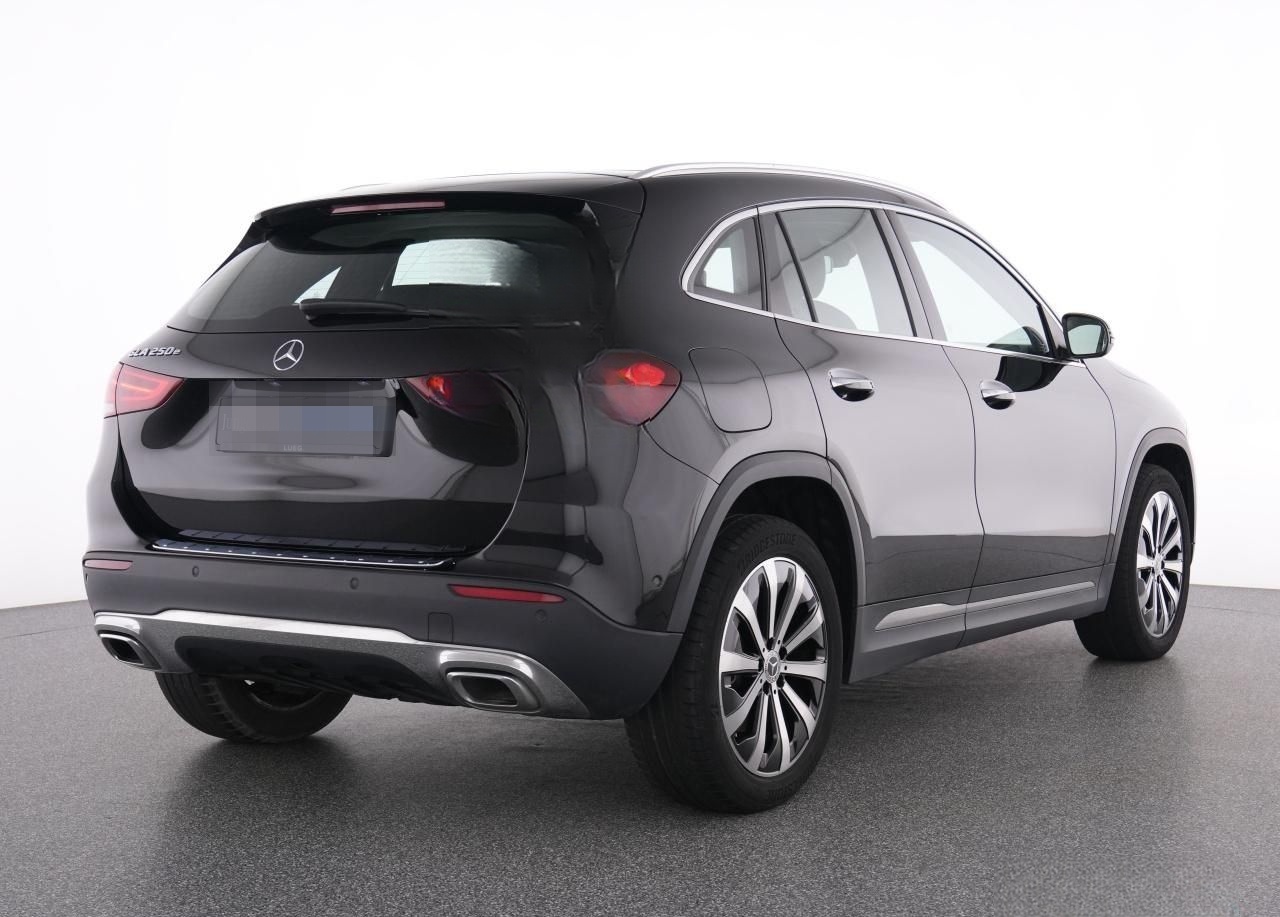 Mercedes-Benz GLA 250 e Progressive+MBUX+Pano+Mem+AHK+KeyG+RFK foto 3