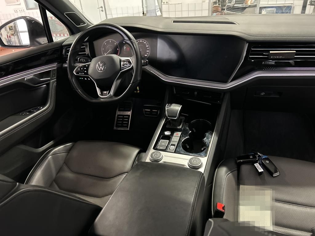 Volkswagen Touareg 3.0 TDI 4Motion R-Line BlackStyle foto 3