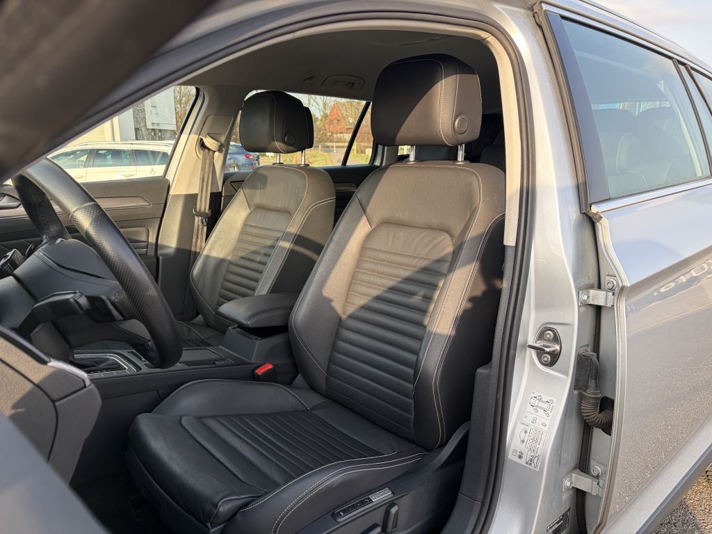 Volkswagen Passat Variant 2.0 TDI SCR DSG 4Motion Alltrack foto 3