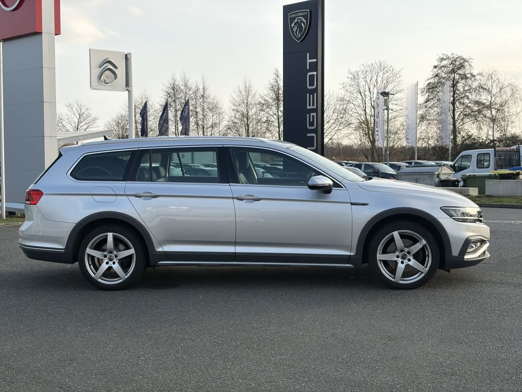 Volkswagen Passat Variant 2.0 TDI SCR DSG 4Motion Alltrack foto 7