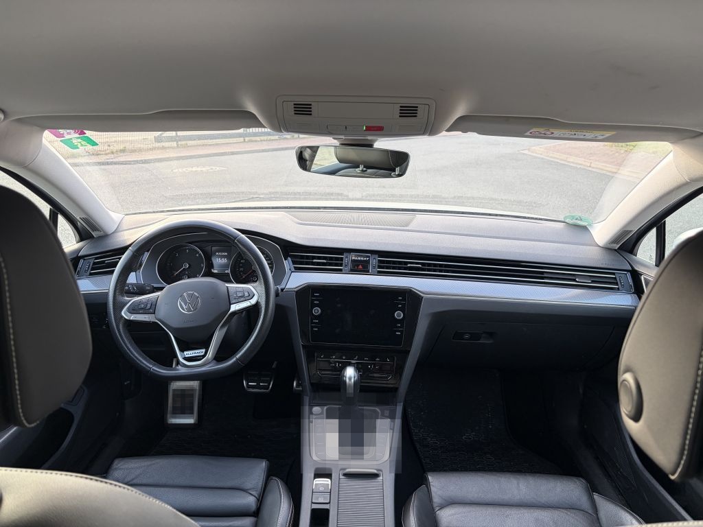 Volkswagen Passat Variant 2.0 TDI SCR DSG 4Motion Alltrack foto 9