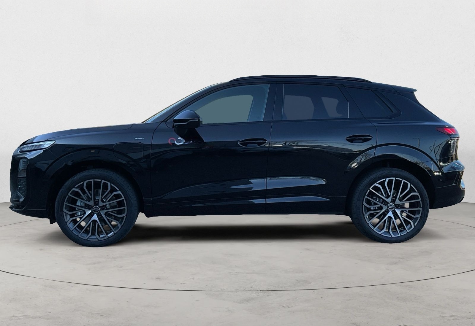 Audi Q3 SUV e-hybrid 2x S line AHK MATRIX HUD SONOS foto 2