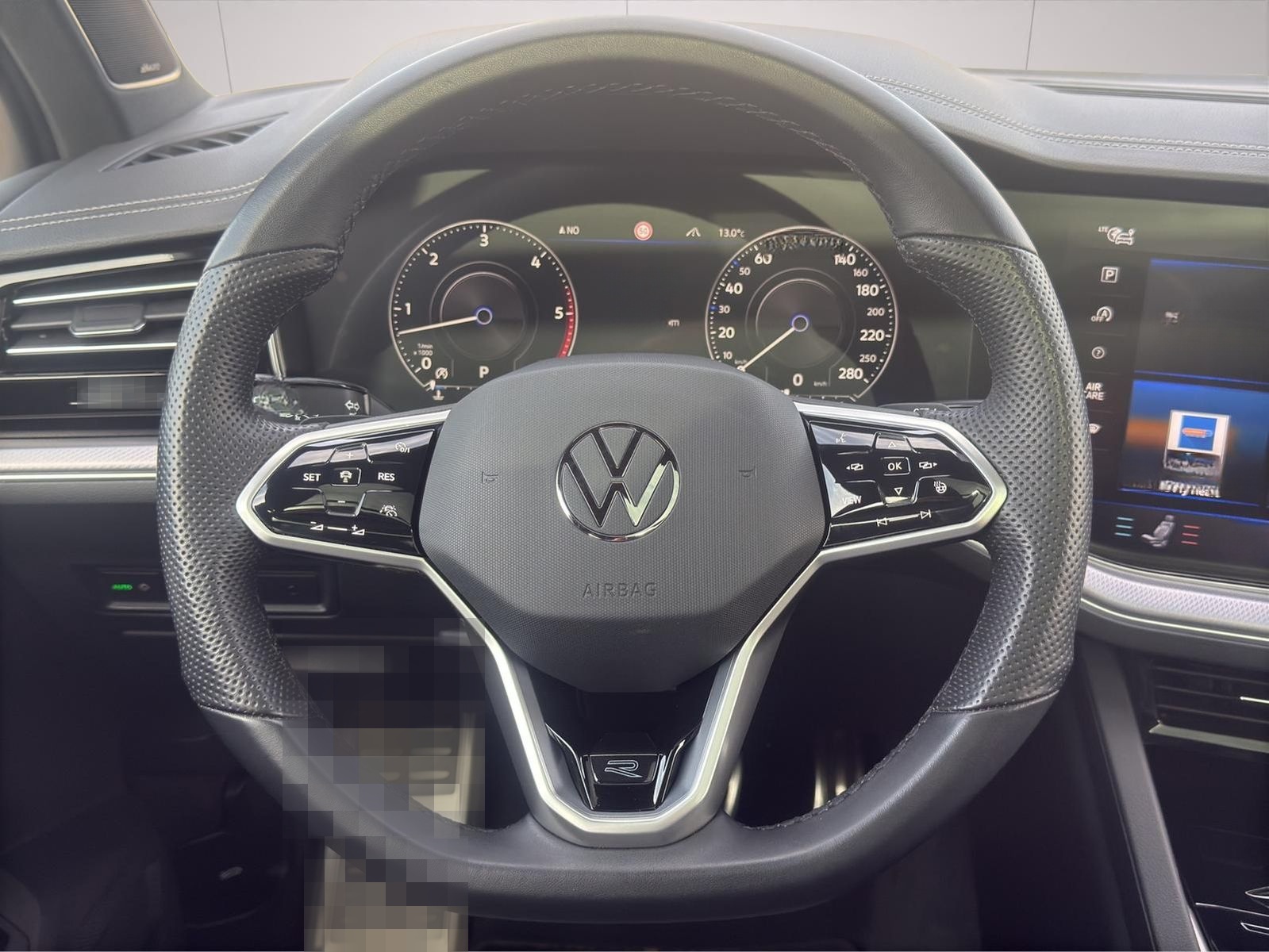 Volkswagen Touareg 3.0 V6 TDI DSG R-LINE 4x4*ST.HZG*PANO*36 foto 15