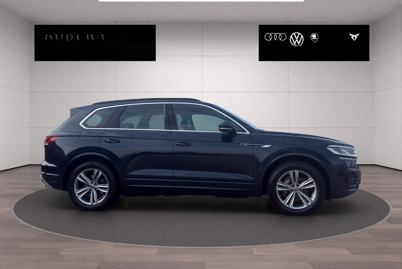 Volkswagen Touareg 3.0 V6 TDI DSG R-LINE 4x4*ST.HZG*PANO*36 foto 4