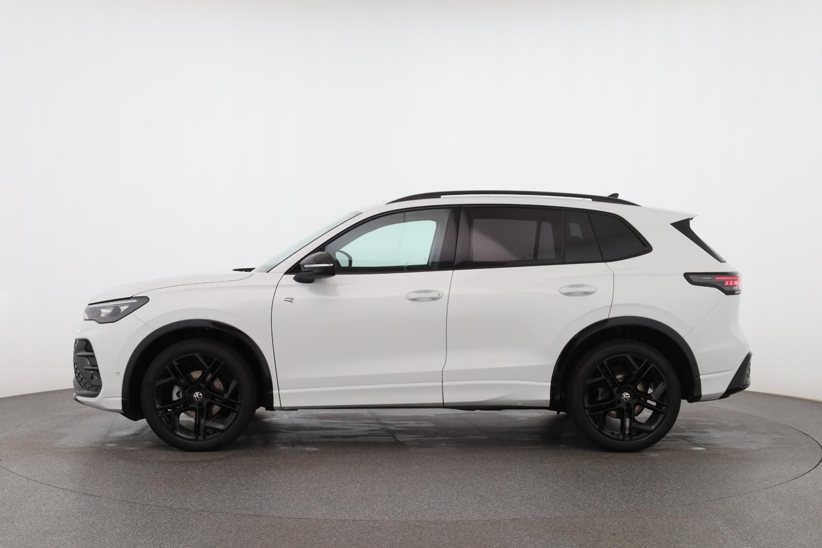 Volkswagen Tiguan R-Line eTSI DSG foto 2