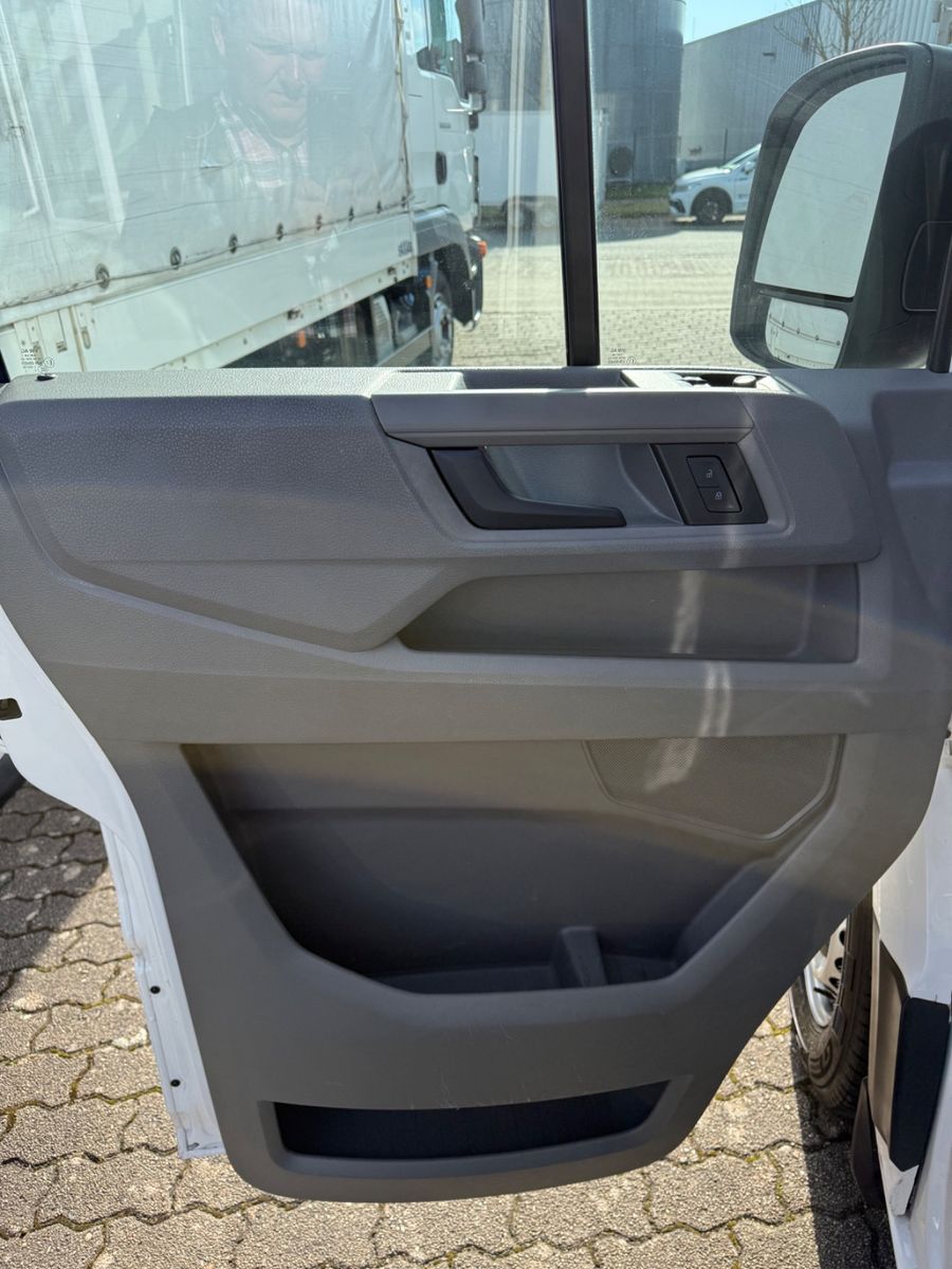 Volkswagen Crafter 35 2.0 TDI Kasten Mittllang Klima LED foto 8