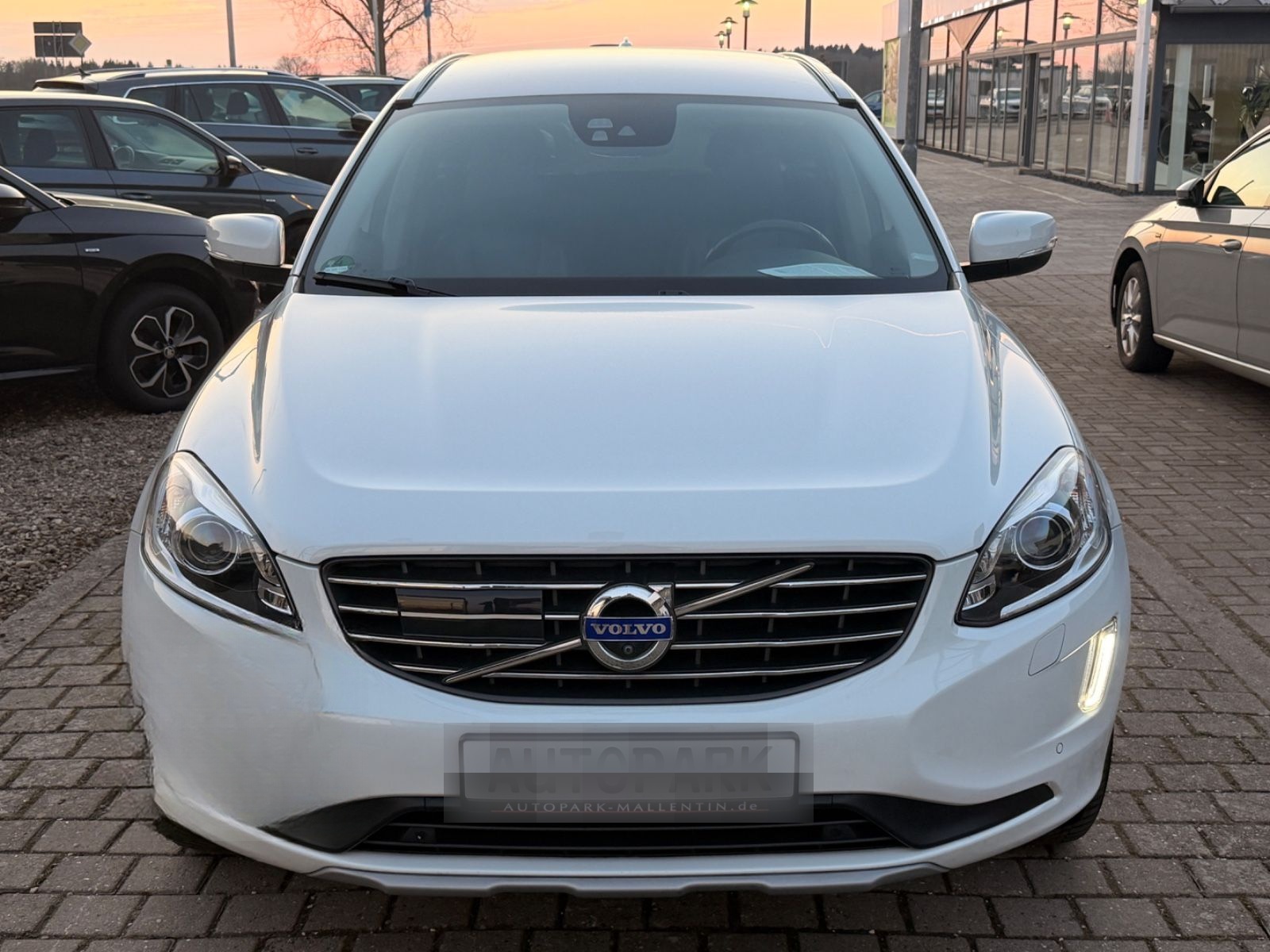 Volvo XC 60 XC60 Summum*BI-XENON*LEDER*NAVI*AHK*KAMERA foto 2