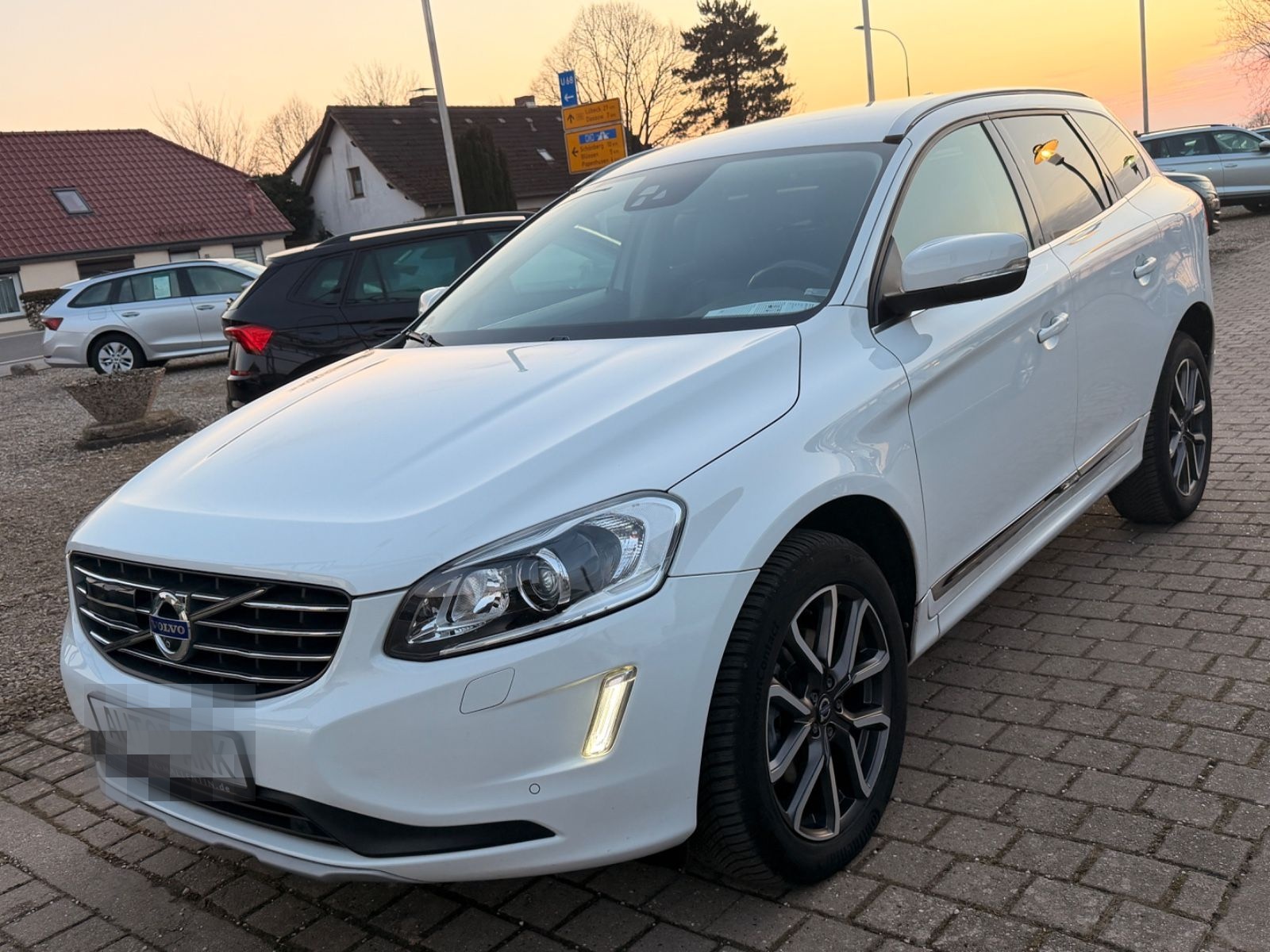 Volvo XC 60 XC60 Summum*BI-XENON*LEDER*NAVI*AHK*KAMERA foto 3