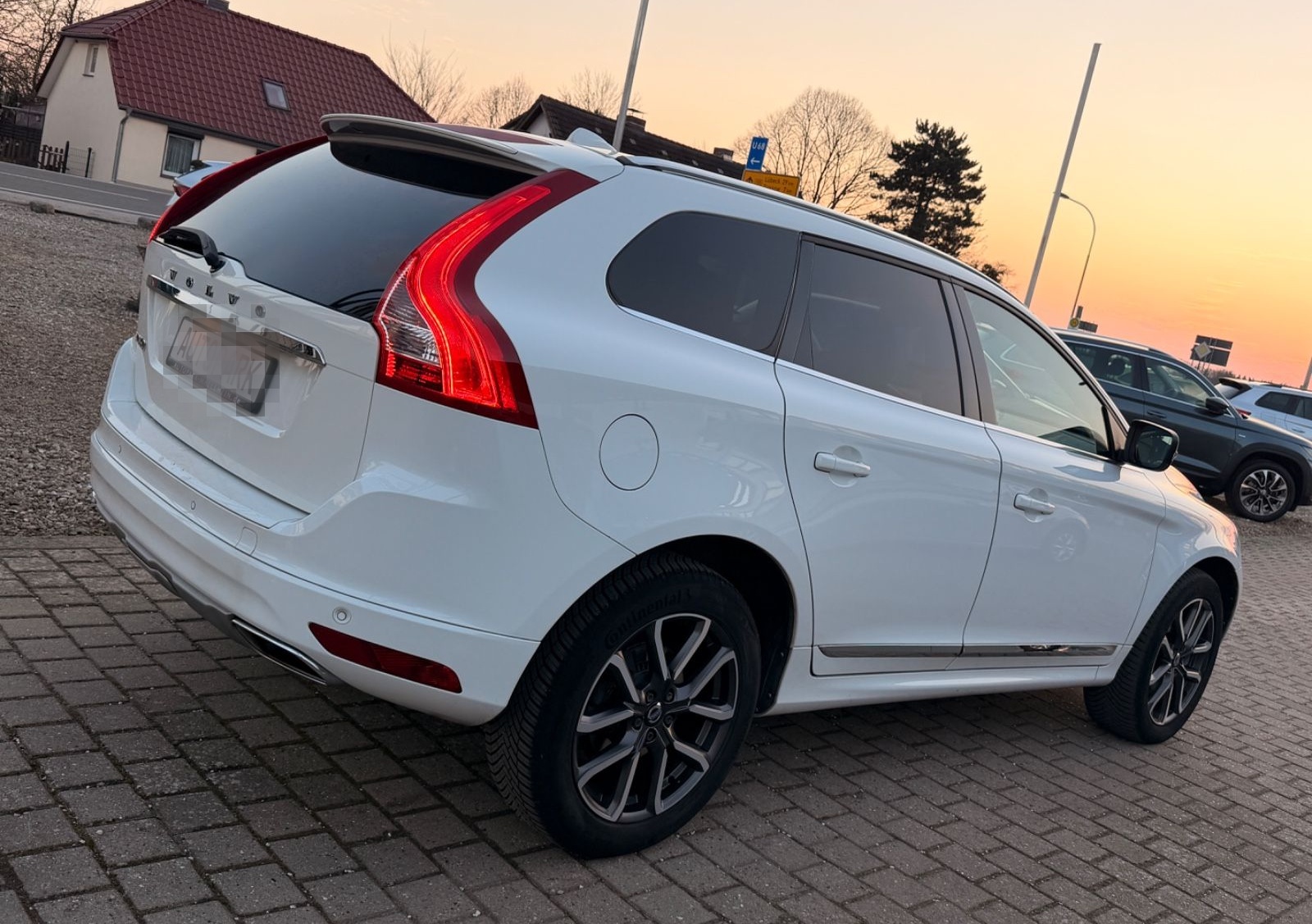 Volvo XC 60 XC60 Summum*BI-XENON*LEDER*NAVI*AHK*KAMERA foto 6