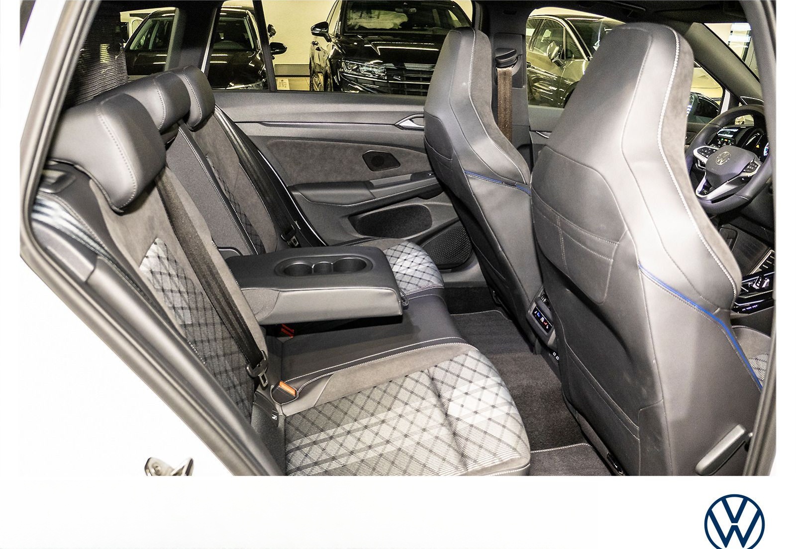 Volkswagen Golf 8 Variant 2.0TDI R-Line DSG Navi Kamera P-D foto 13