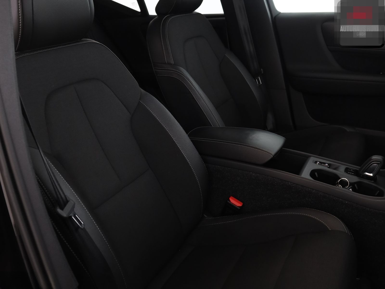 Volvo XC 40 2.0 T4 AWD PANORAMA,SPURHALTE,CARPLAY,LED foto 11