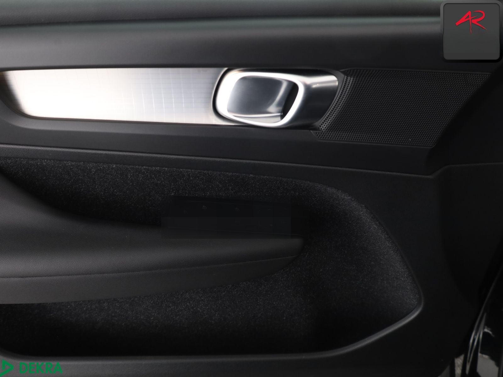 Volvo XC 40 2.0 T4 AWD PANORAMA,SPURHALTE,CARPLAY,LED foto 14