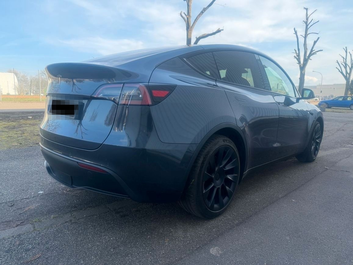 Tesla Model Y Long Range Dual AWD 1.Hand foto 4