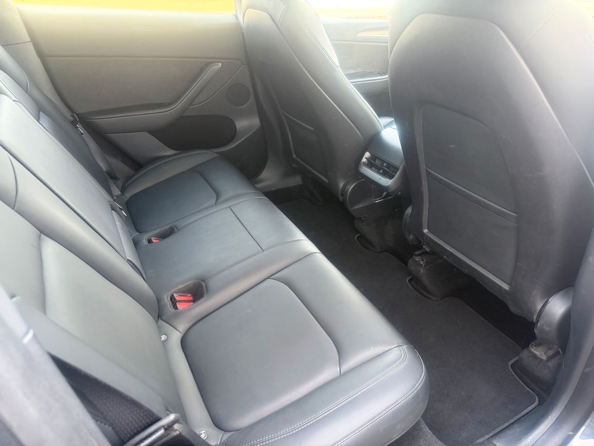 Tesla Model Y Long Range Dual AWD 1.Hand foto 8