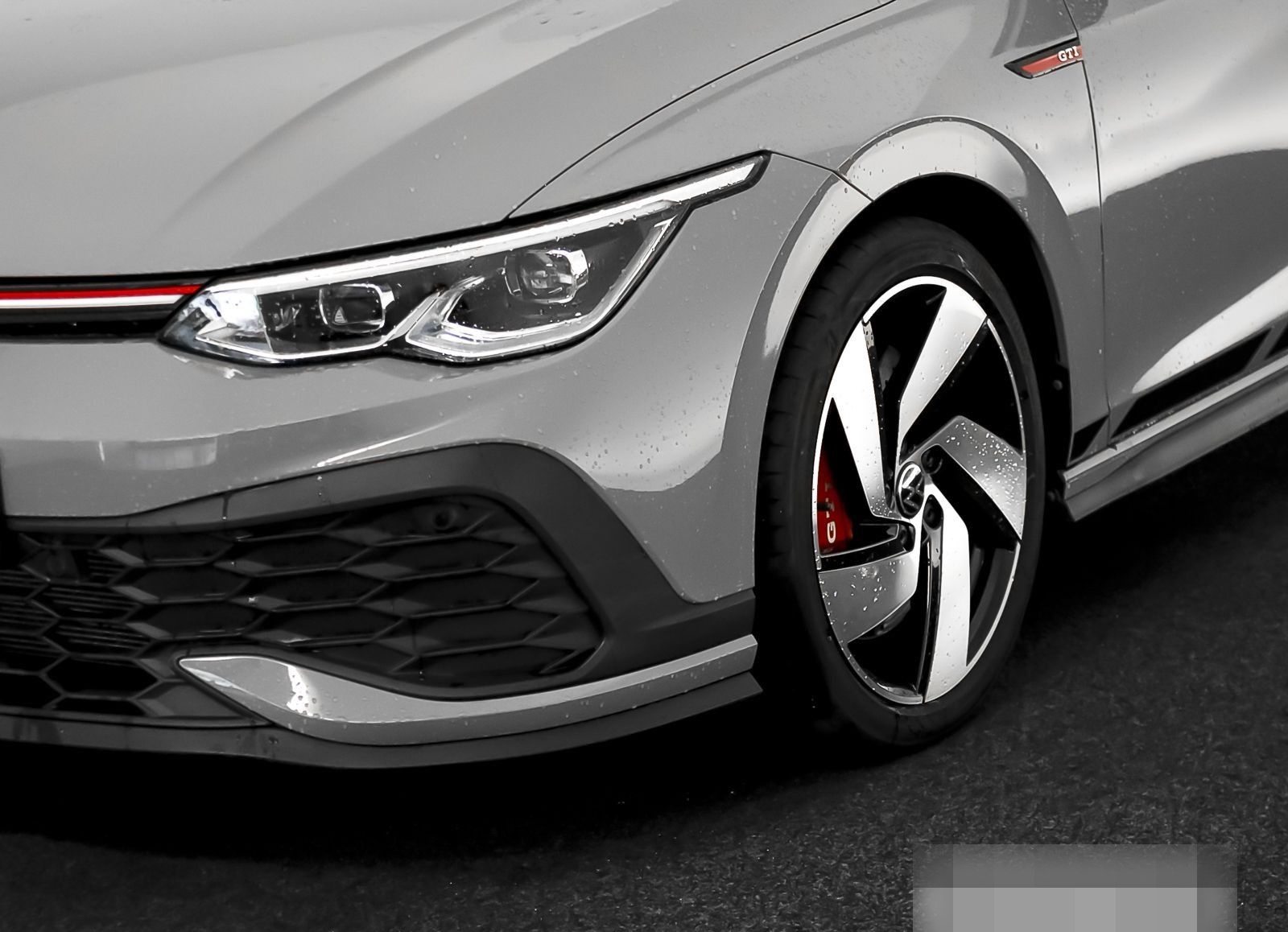 Volkswagen Golf VIII GTI Clubsport 2.0 TSI LED+ Navi ParkPi foto 11
