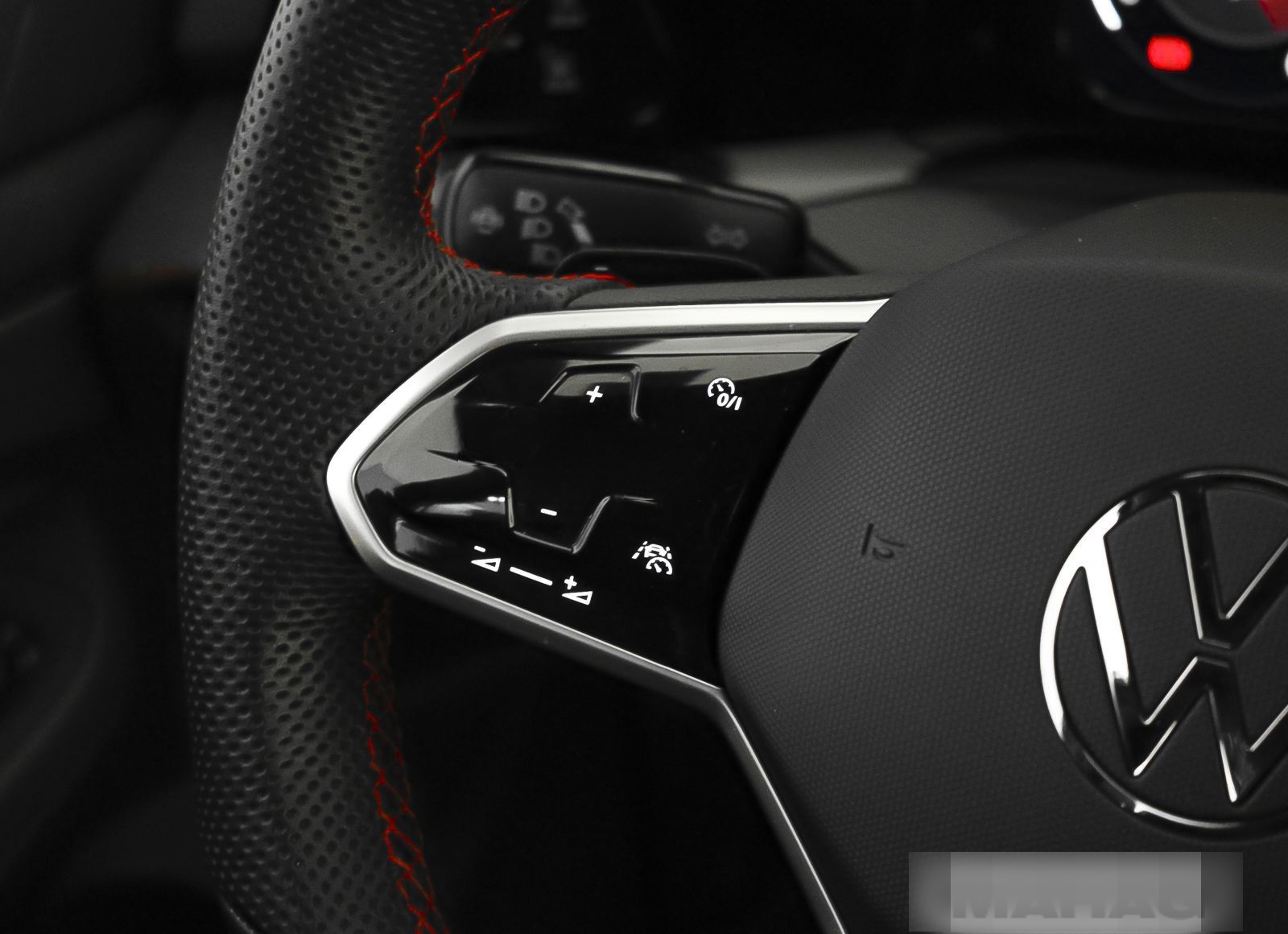 Volkswagen Golf VIII GTI Clubsport 2.0 TSI LED+ Navi ParkPi foto 23