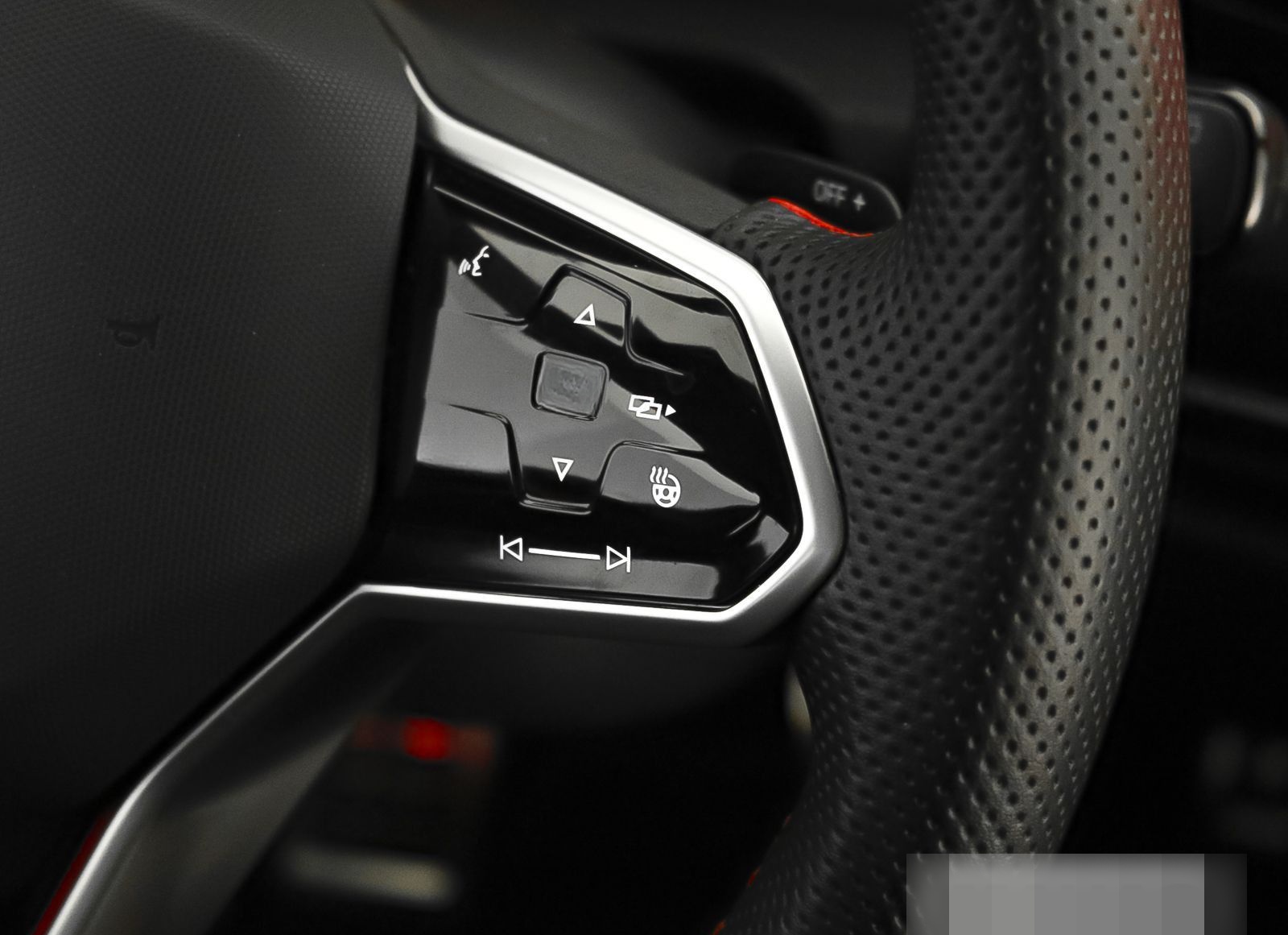 Volkswagen Golf VIII GTI Clubsport 2.0 TSI LED+ Navi ParkPi foto 24
