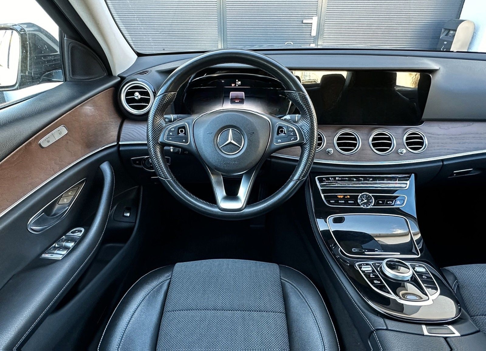 Mercedes-Benz E 200 Limousine 9G*LUXURY*AMBIENTE*NAVI*KAMERA* foto 12