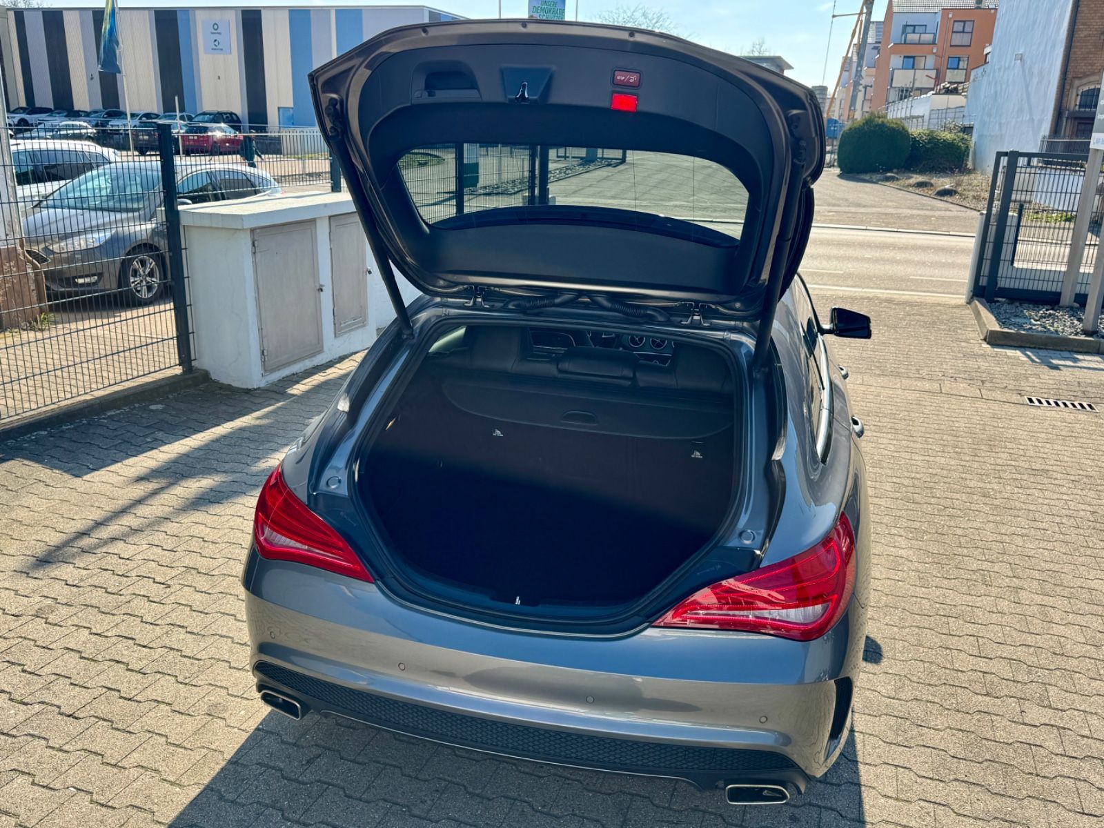 Mercedes-Benz CLA 200 Shooting Brake AMG-LINE*PANO*XEN*H&K*KAM foto 22