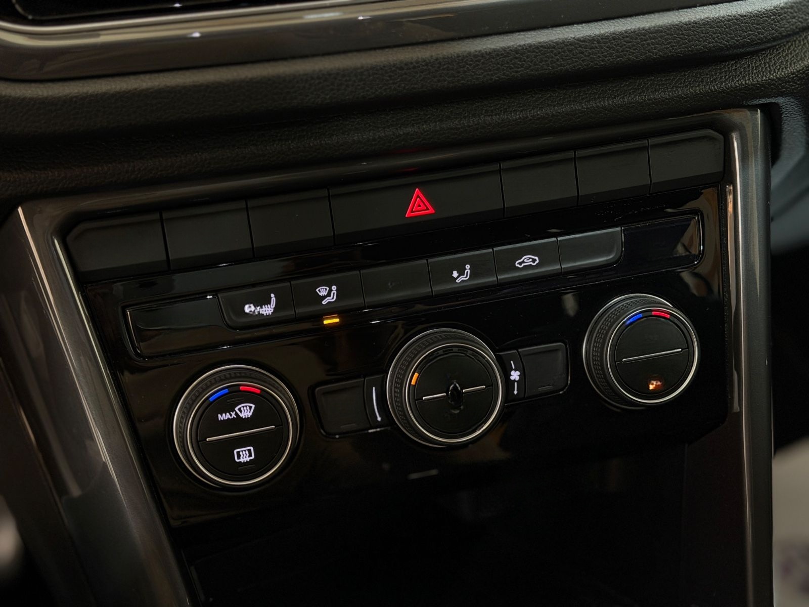 Volkswagen T-Roc Sport 1.5 TSI/AHK/ACC/KAM/LED/SIDE/SHZ/LHZ foto 19