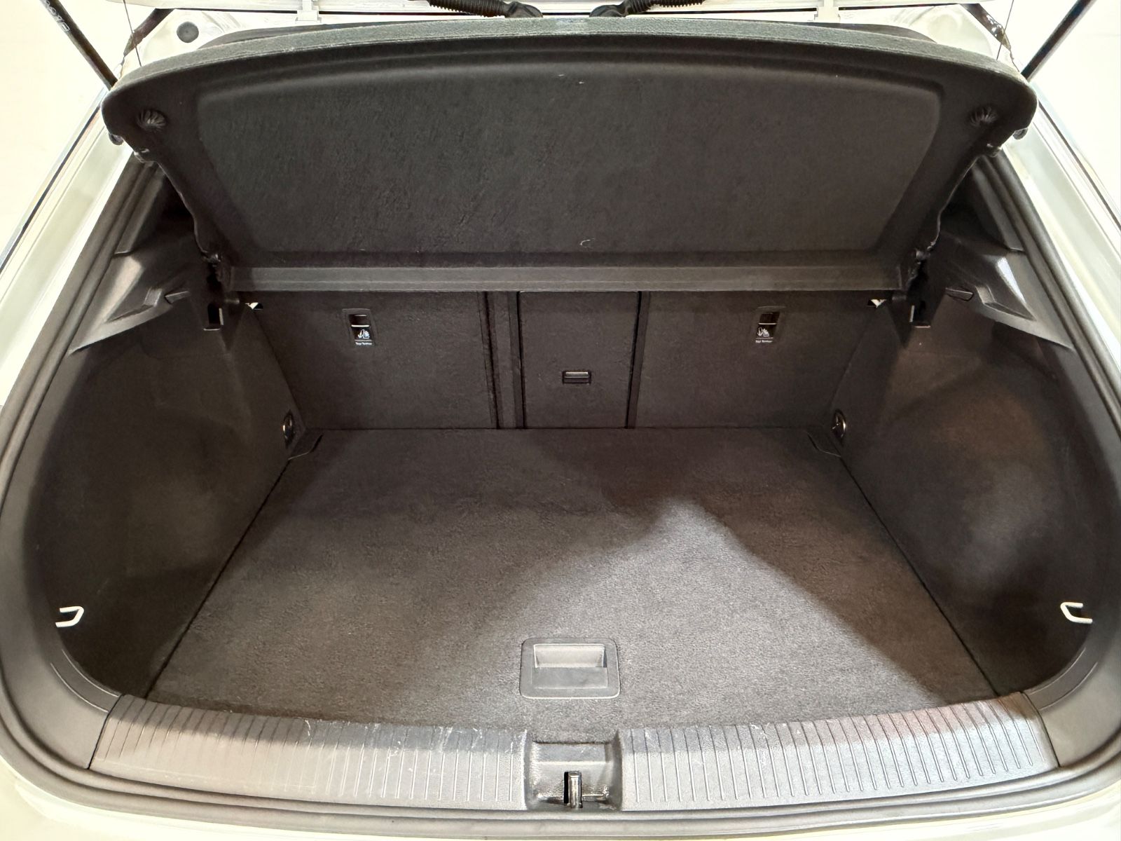 Volkswagen T-Roc Sport 1.5 TSI/AHK/ACC/KAM/LED/SIDE/SHZ/LHZ foto 23
