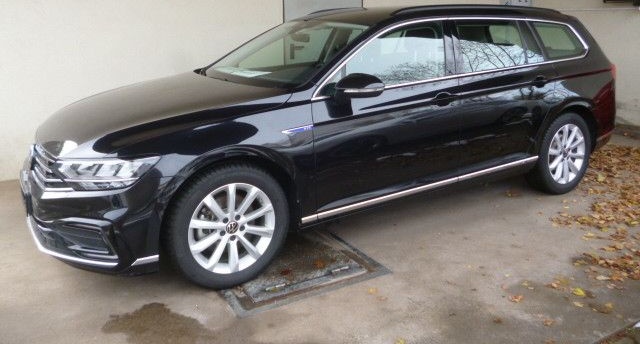 Volkswagen Passat Variant GTE Hybrid DSG LED NAVI, ALU Kame foto 3