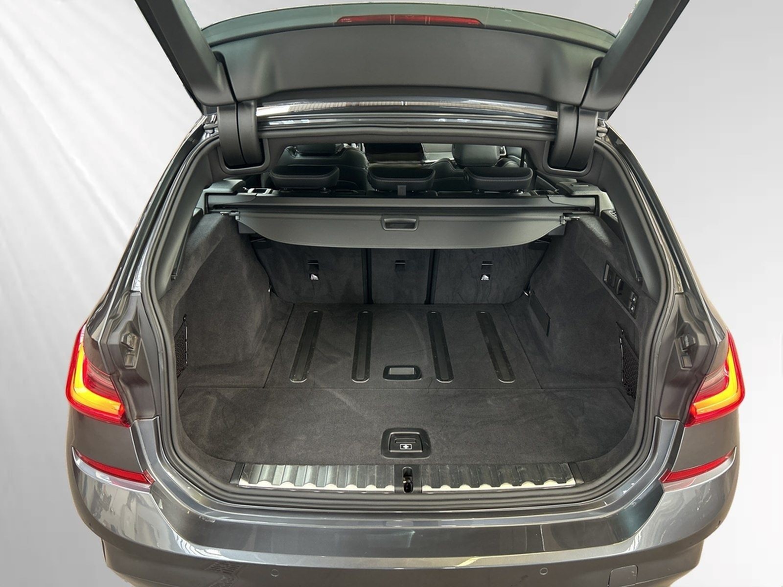 BMW 330i Touring M Sport|Panorama|Head-Up|HiFi foto 15