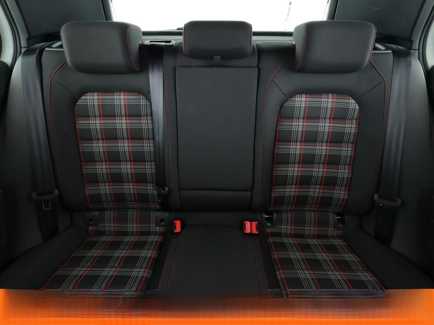 Volkswagen Golf VII 2.0 TSI GTI Performance BM Aut.*NAVI* foto 16