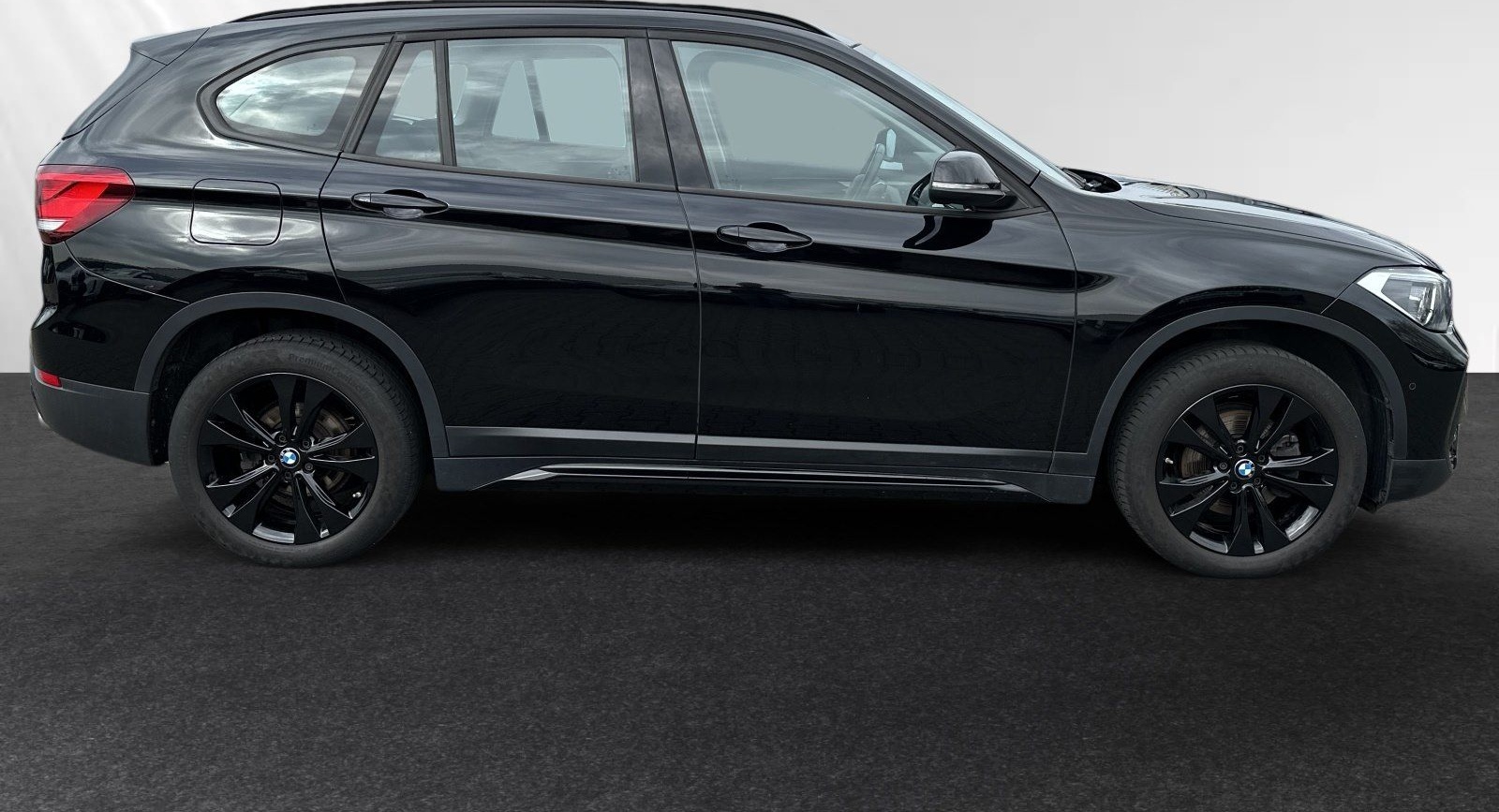 BMW X1 sDrive18d SportLine Aut.|Kamera|Sportsitz|LED foto 2