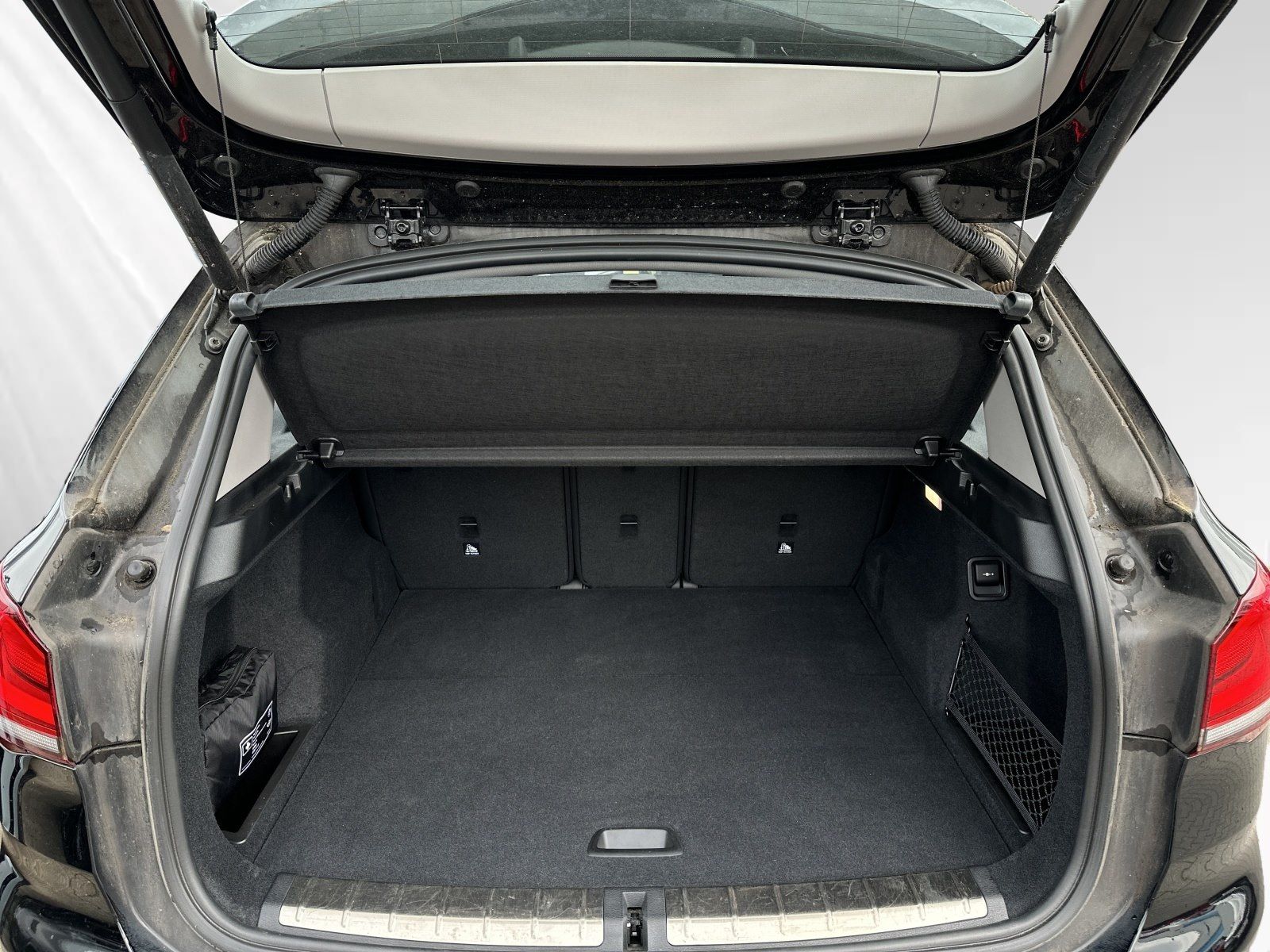 BMW X1 sDrive18d SportLine Aut.|Kamera|Sportsitz|LED foto 15