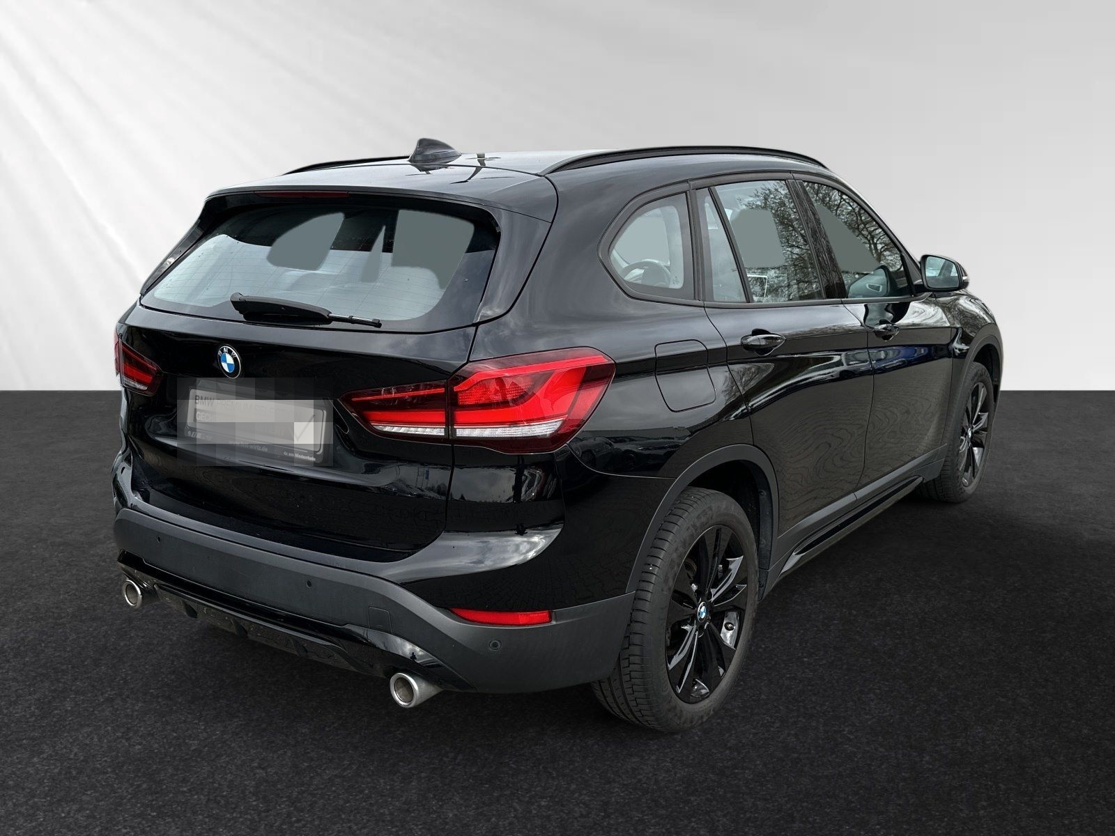 BMW X1 sDrive18d SportLine Aut.|Kamera|Sportsitz|LED foto 3