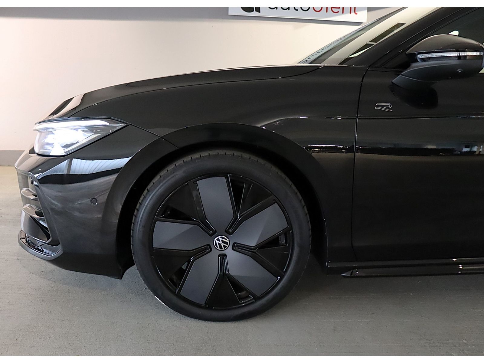 Volkswagen Passat Variant 2.0 TDI DSG R-Line *AHK*HUD foto 5