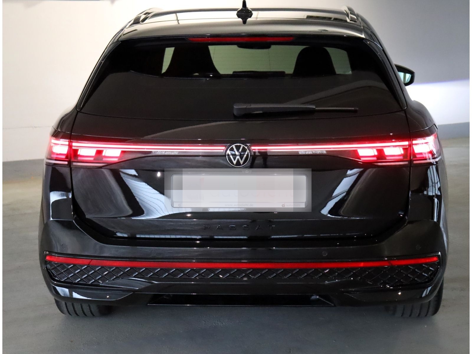 Volkswagen Passat Variant 2.0 TDI DSG R-Line *AHK*HUD foto 9
