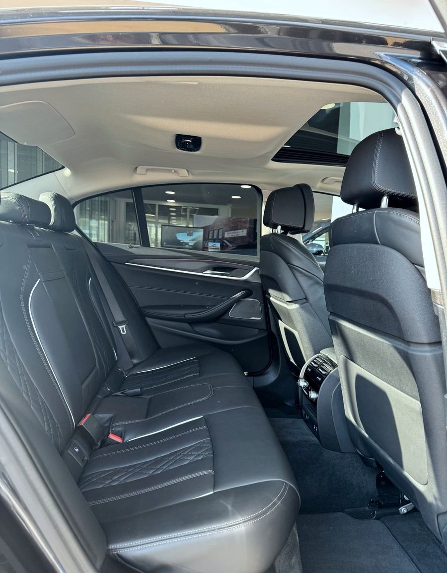 BMW 540d xDrive Luxury Line nahezu Vollausstattung! foto 12
