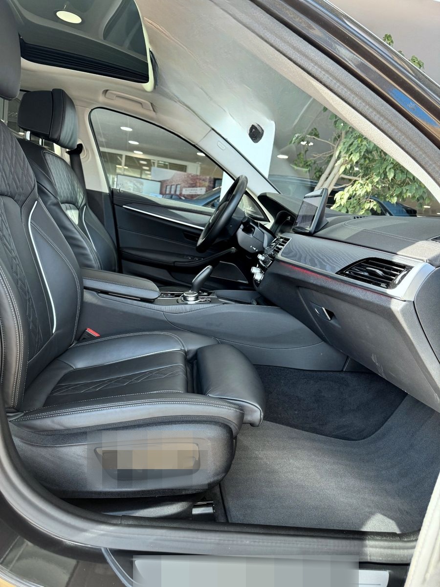 BMW 540d xDrive Luxury Line nahezu Vollausstattung! foto 8