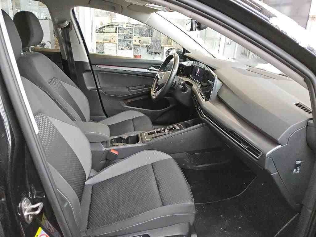 Volkswagen Golf VIII 1.5 eTSI DSG ACTIVE +LED +ACC +VIRTUAL foto 6