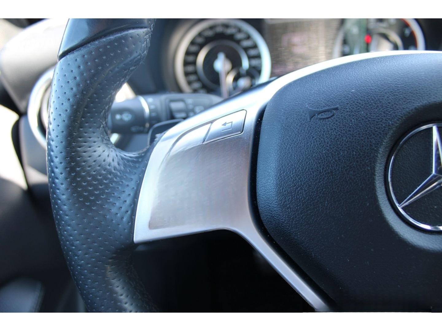 Mercedes-Benz A 45 AMG 4Matic ACC Pano Leder SithHZG Bi Xenon  foto 15