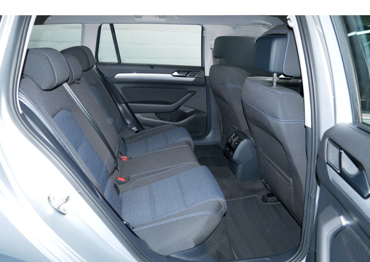 Volkswagen Passat Variant GTE 1.4 TSI LED+Navi+Cam+ACC+18'' foto 13