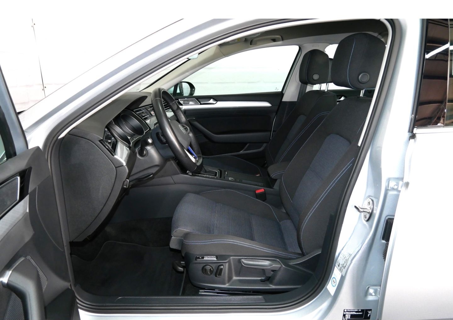 Volkswagen Passat Variant GTE 1.4 TSI LED+Navi+Cam+ACC+18'' foto 9